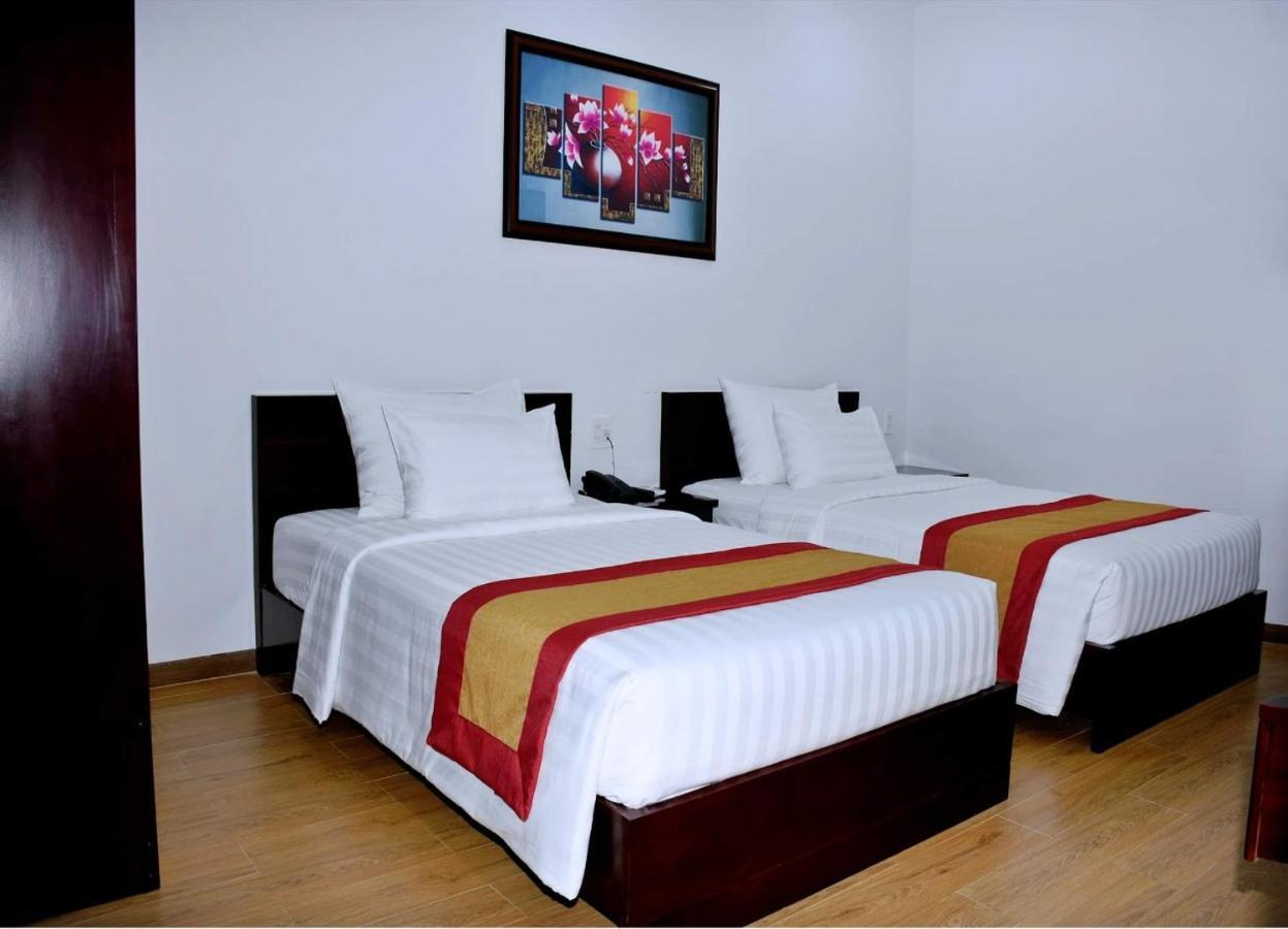 Dac Tin Luxury Hotel Туй Хоа Екстериор снимка