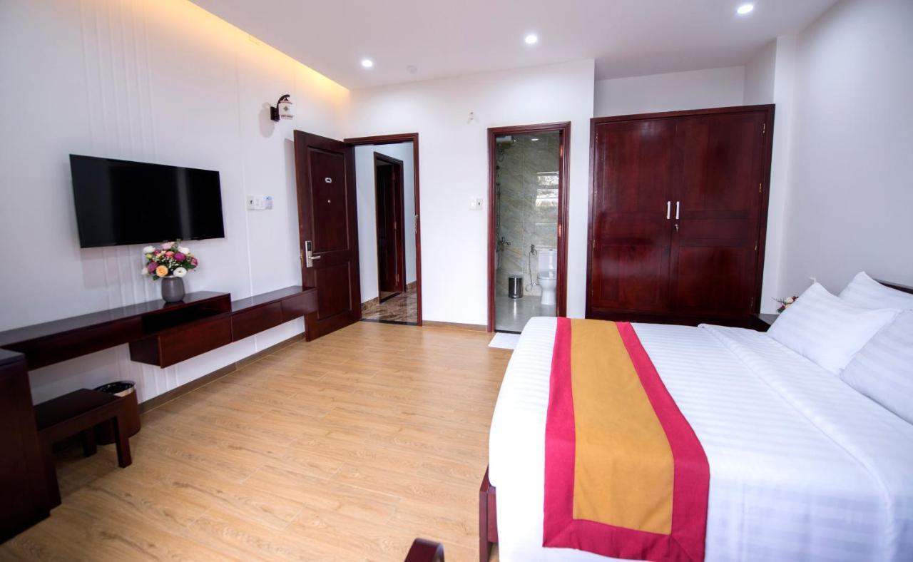 Dac Tin Luxury Hotel Туй Хоа Екстериор снимка
