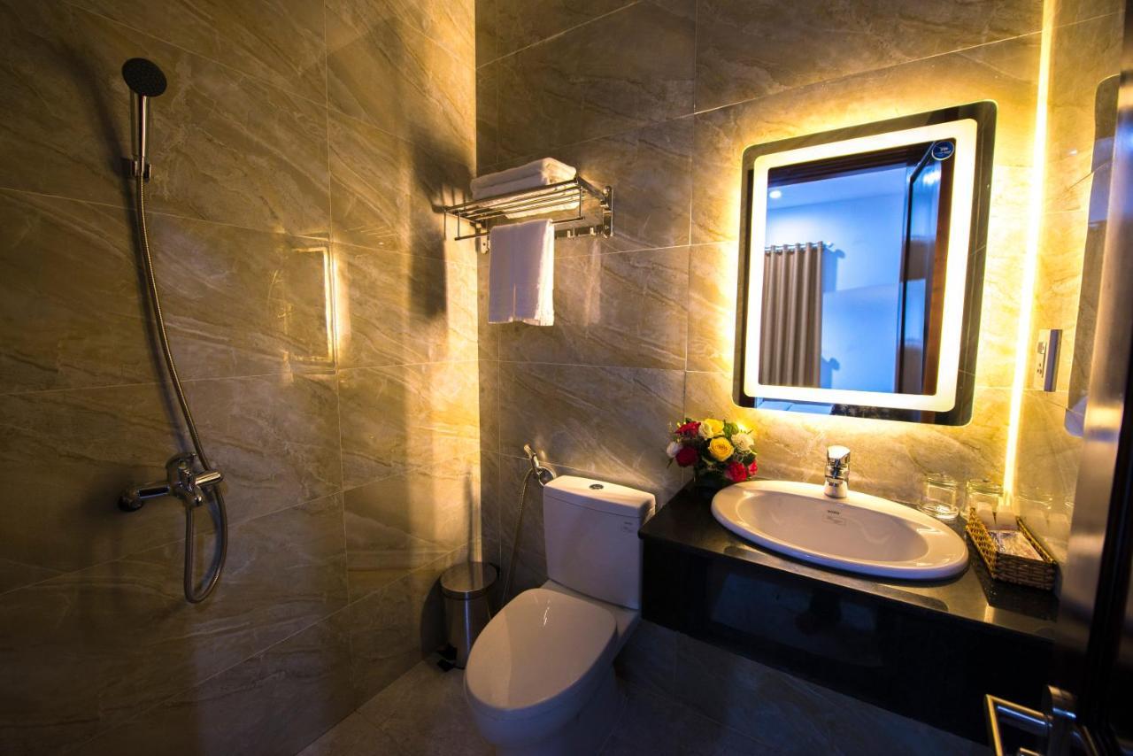 Dac Tin Luxury Hotel Туй Хоа Екстериор снимка
